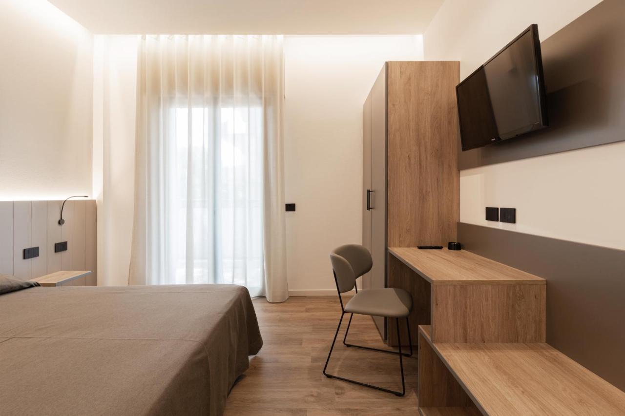 Renzo Hotel Чезенатико Экстерьер фото