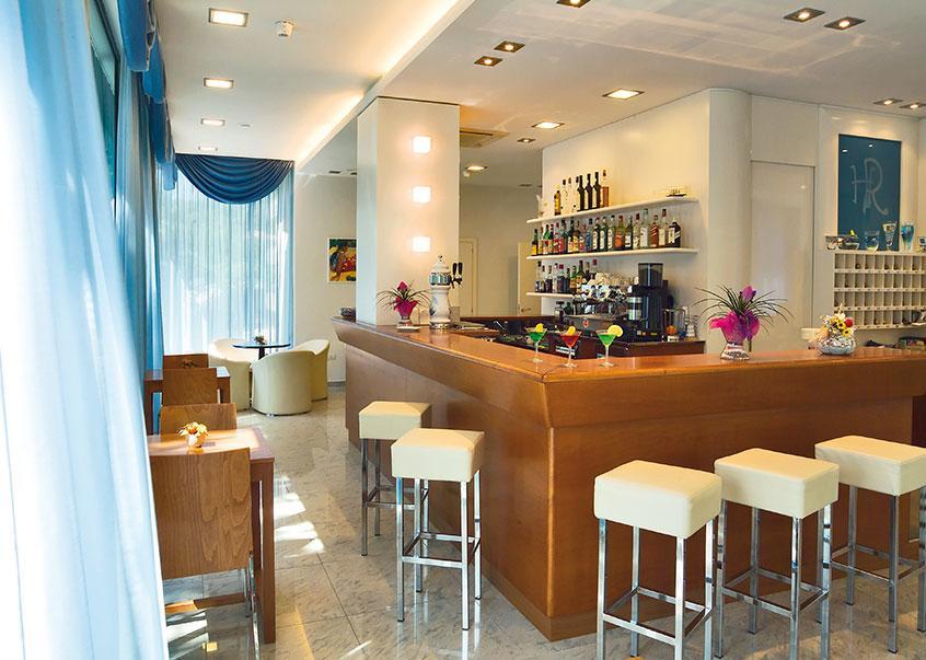 Renzo Hotel Чезенатико Экстерьер фото